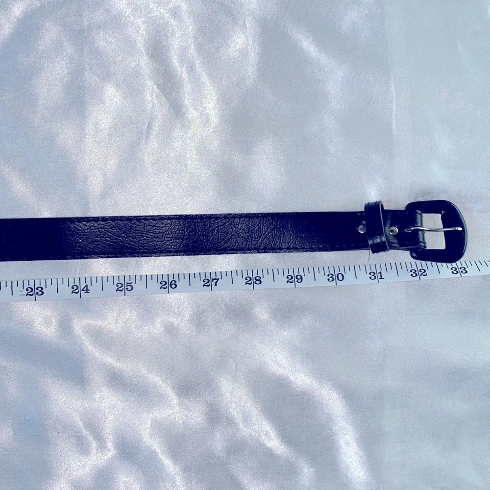 Stylish Women’s Small/Medium adjustable Belt  -‎ like new